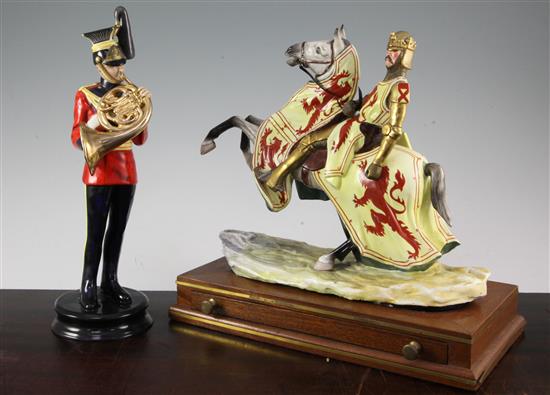 A Michael Sutty group The Liberator - Robert The Bruce and a similar figure of a Bandsman, 1970s,